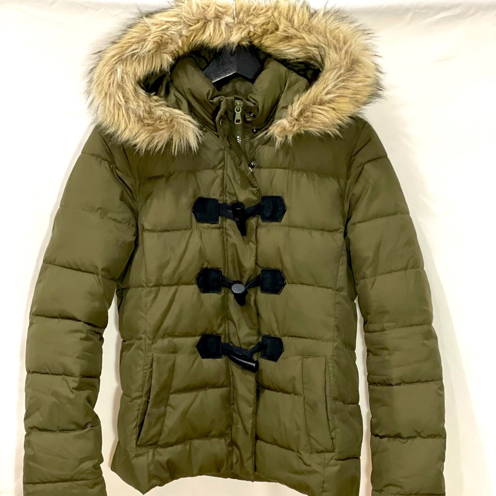 Olive Green
Size: XS
Zip Closure